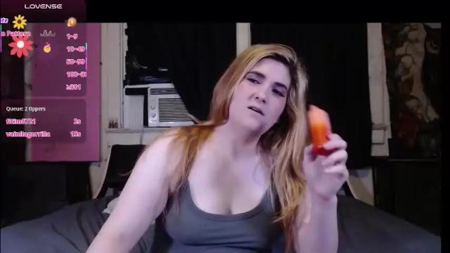 Image 8 of roxanneroulette Stream on Chaturbate on 2 months ago