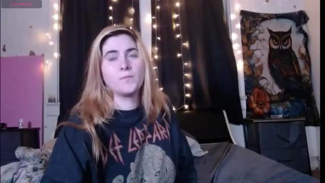 Image 3 of roxanneroulette Stream on Chaturbate on 1 month ago