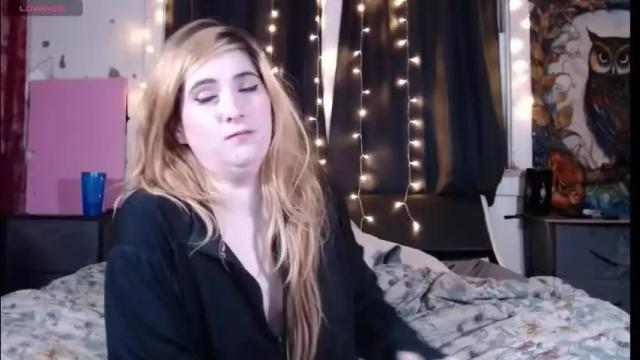 Image 4 of roxanneroulette Stream on Chaturbate on 18 days ago