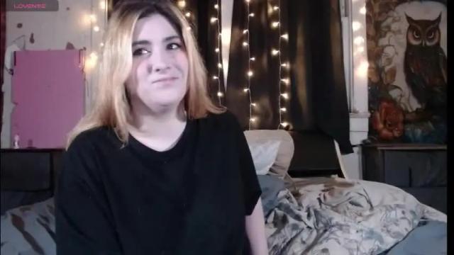 Image 2 of roxanneroulette Stream on Chaturbate on 12 days ago