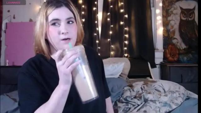 Image 6 of roxanneroulette Stream on Chaturbate on 12 days ago