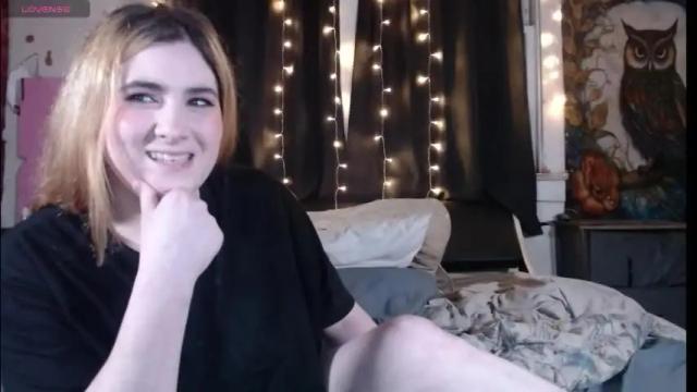 Image 7 of roxanneroulette Stream on Chaturbate on 12 days ago