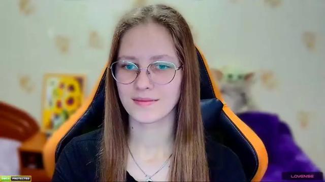 Image 3 of roxie_shy Stream on Chaturbate on 18 months ago