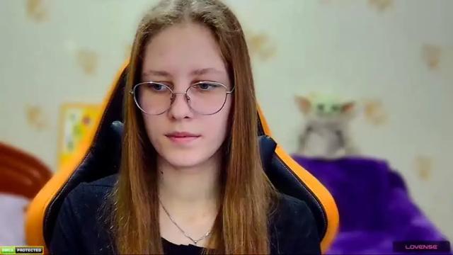Thumbnail 3, roxie_shy's Stream at Chaturbate, 18 months ago