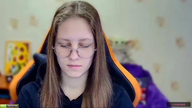 Thumbnail 1, roxie_shy's Stream at Chaturbate, 18 months ago