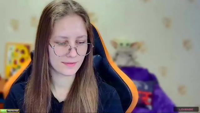 Image 4 of roxie_shy Stream on Chaturbate on 18 months ago
