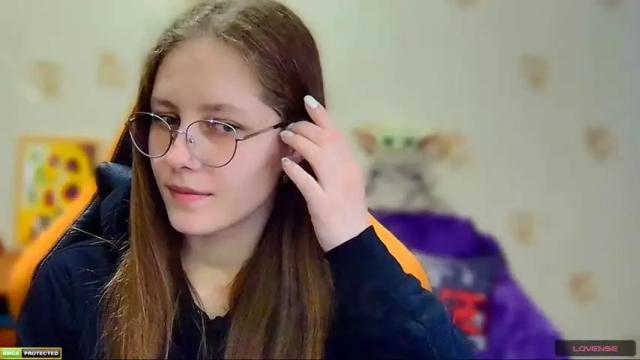 Image 6 of roxie_shy Stream on Chaturbate on 18 months ago