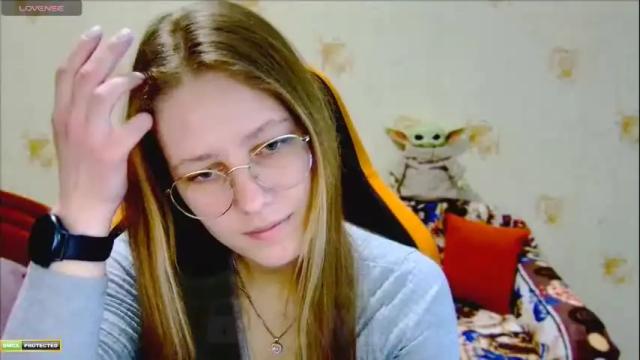 Image 4 of roxie_shy Stream on Chaturbate on 6 months ago