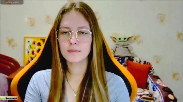 Image 7 of roxie_shy Stream on Chaturbate on 6 months ago