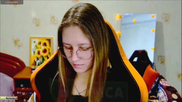 Thumbnail 1, roxie_shy's Stream at Chaturbate, 6 months ago