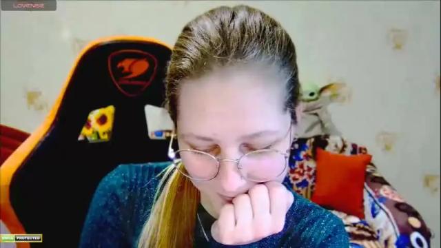 Image 10 of roxie_shy Stream on Chaturbate on 6 months ago