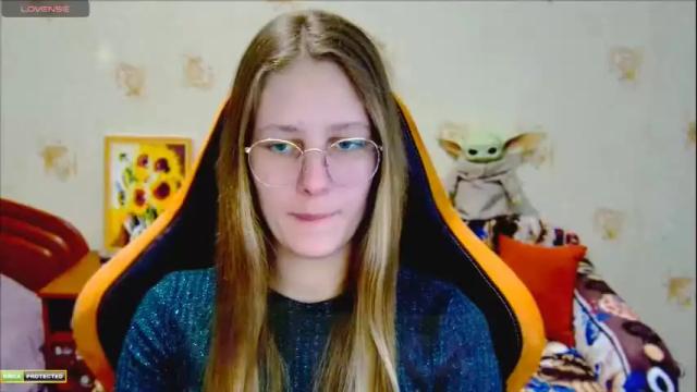 Image 4 of roxie_shy Stream on Chaturbate on 6 months ago