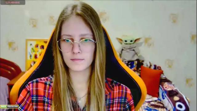 Image 6 of roxie_shy Stream on Chaturbate on 6 months ago