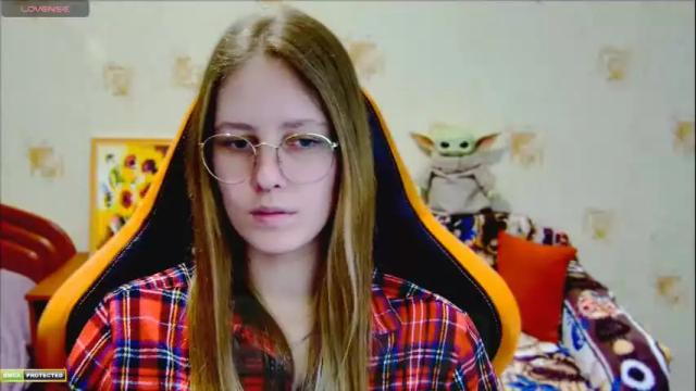 Image 7 of roxie_shy Stream on Chaturbate on 6 months ago