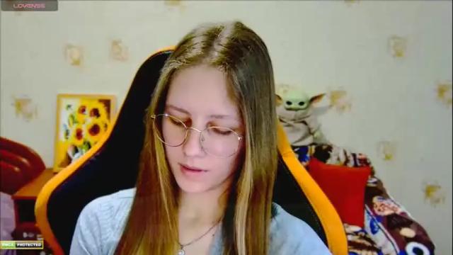 Image 10 of roxie_shy Stream on Chaturbate on 6 months ago