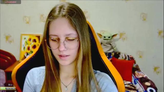 Image 6 of roxie_shy Stream on Chaturbate on 6 months ago