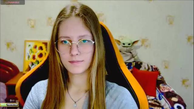 Image 7 of roxie_shy Stream on Chaturbate on 6 months ago