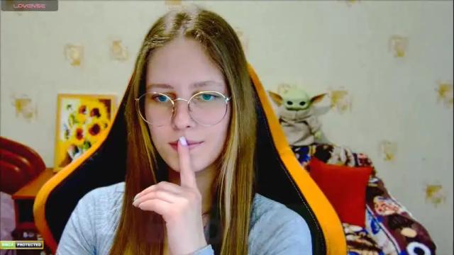 Image 8 of roxie_shy Stream on Chaturbate on 6 months ago