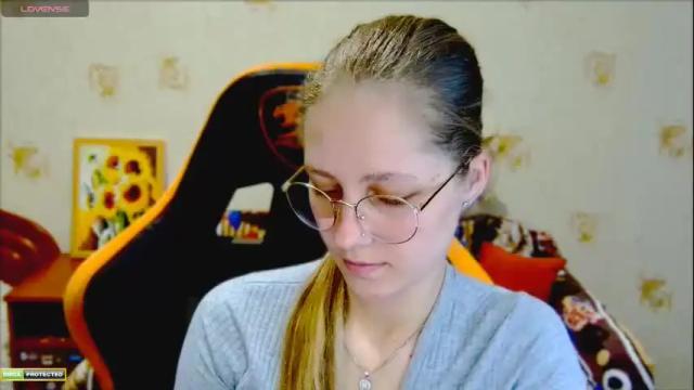 Image 10 of roxie_shy Stream on Chaturbate on 5 months ago