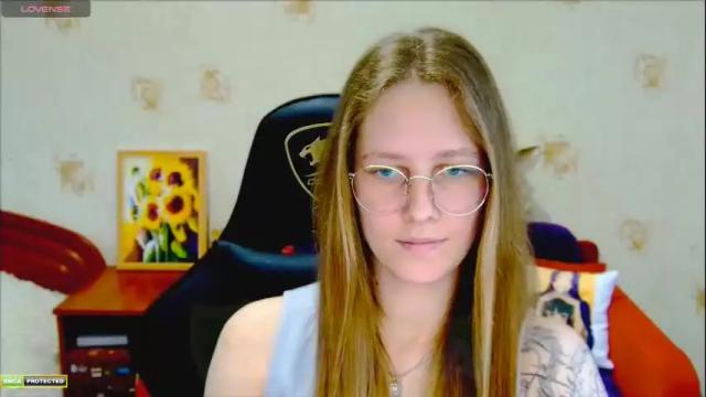 Image 12 of roxie_shy Stream on Chaturbate on 4 months ago