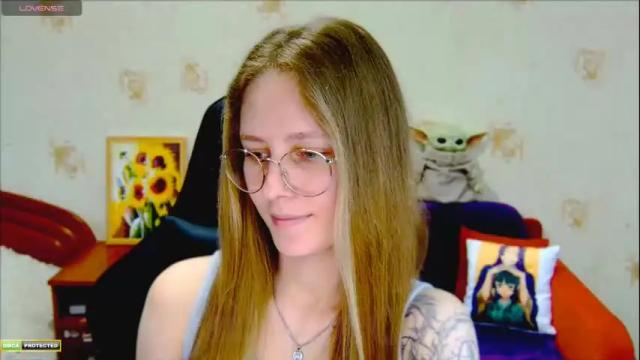 Image 6 of roxie_shy Stream on Chaturbate on 4 months ago