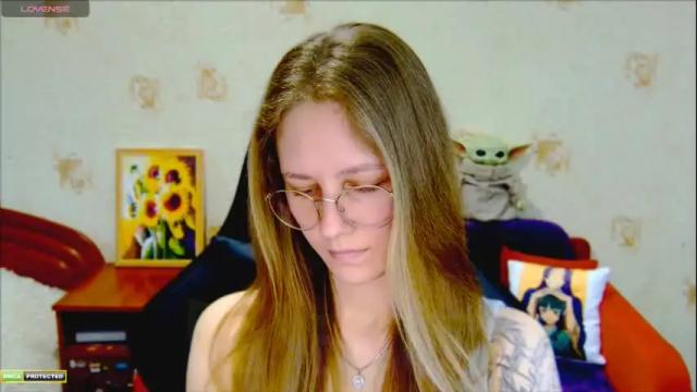 Image 7 of roxie_shy Stream on Chaturbate on 4 months ago