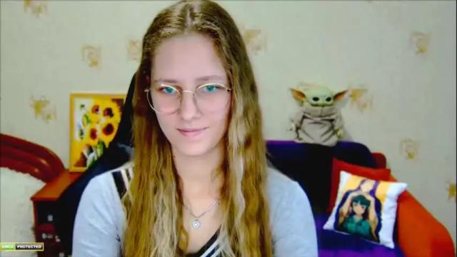 Image 12 of roxie_shy Stream on Chaturbate on 4 months ago