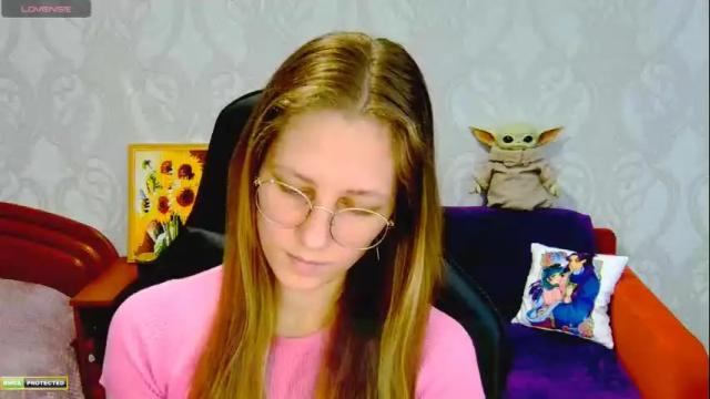 Image 6 of roxie_shy Stream on Chaturbate on 4 months ago