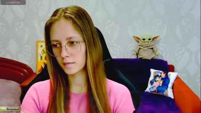 Image 7 of roxie_shy Stream on Chaturbate on 4 months ago