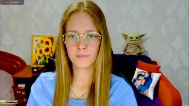 Image 11 of roxie_shy Stream on Chaturbate on 4 months ago