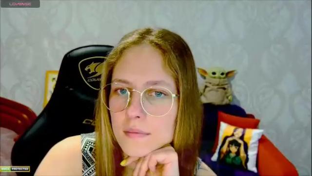 Image 12 of roxie_shy Stream on Chaturbate on 4 months ago
