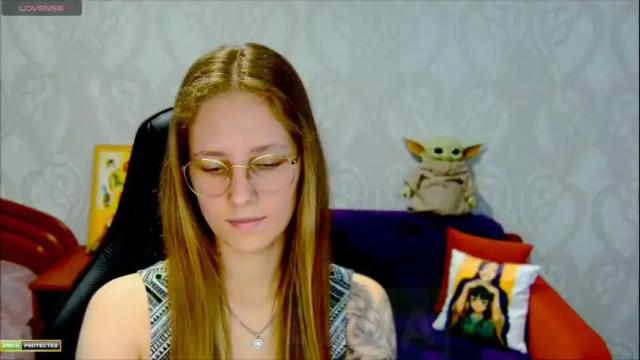 Image 4 of roxie_shy Stream on Chaturbate on 4 months ago
