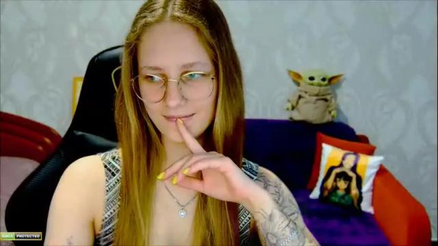 Image 12 of roxie_shy Stream on Chaturbate on 3 months ago