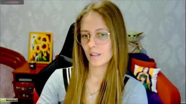 Image 12 of roxie_shy Stream on Chaturbate on 3 months ago