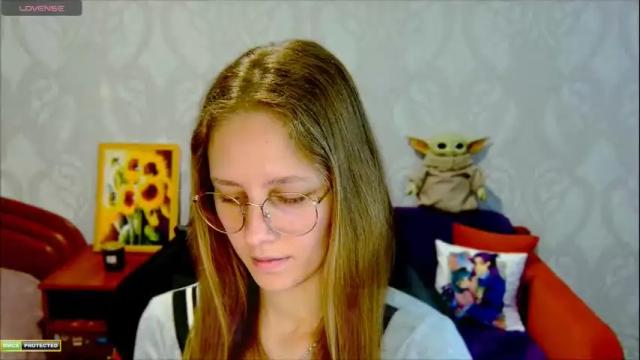 Image 12 of roxie_shy Stream on Chaturbate on 3 months ago