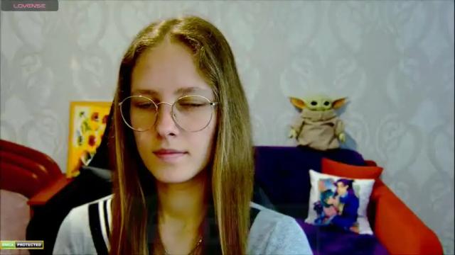 Image 7 of roxie_shy Stream on Chaturbate on 3 months ago