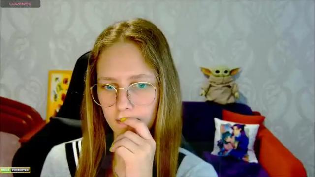 Image 8 of roxie_shy Stream on Chaturbate on 3 months ago