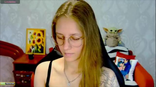 Thumbnail 1, roxie_shy's Stream at Chaturbate, 3 months ago