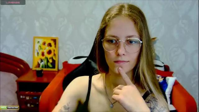 Image 10 of roxie_shy Stream on Chaturbate on 3 months ago
