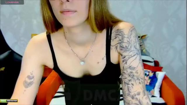 Image 6 of roxie_shy Stream on Chaturbate on 3 months ago