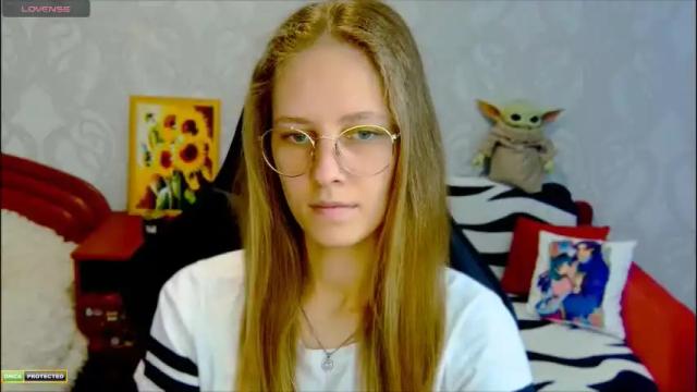 Image 4 of roxie_shy Stream on Chaturbate on 2 months ago