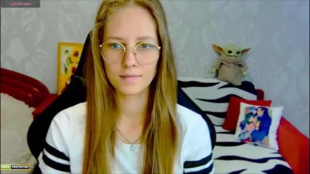 Image 6 of roxie_shy Stream on Chaturbate on 2 months ago