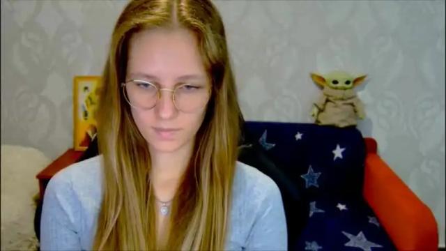 Image 3 of roxie_shy Stream on Chaturbate on 1 month ago
