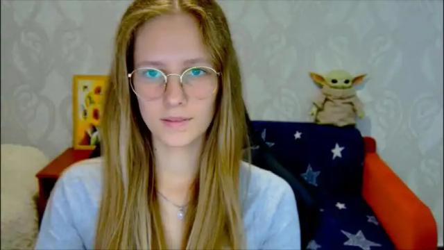 Image 6 of roxie_shy Stream on Chaturbate on 1 month ago