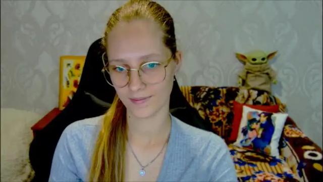 Image 12 of roxie_shy Stream on Chaturbate on 1 month ago