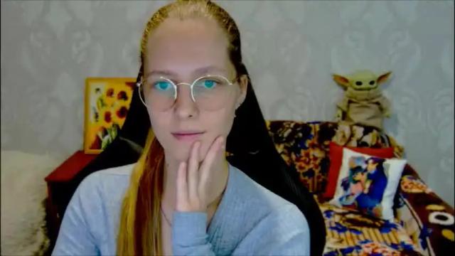 Image 4 of roxie_shy Stream on Chaturbate on 1 month ago