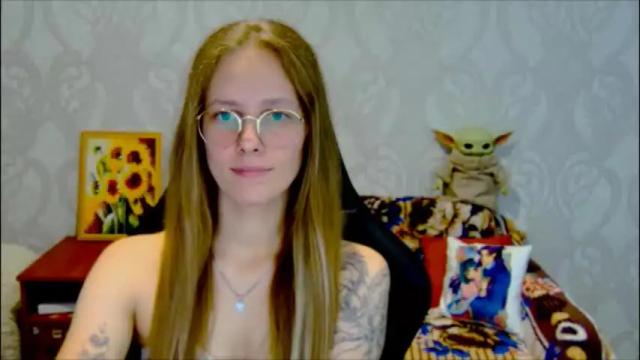 Image 10 of roxie_shy Stream on Chaturbate on 1 month ago