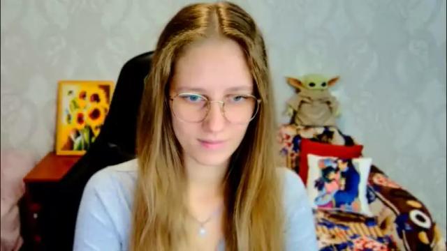 Image 4 of roxie_shy Stream on Chaturbate on 22 days ago