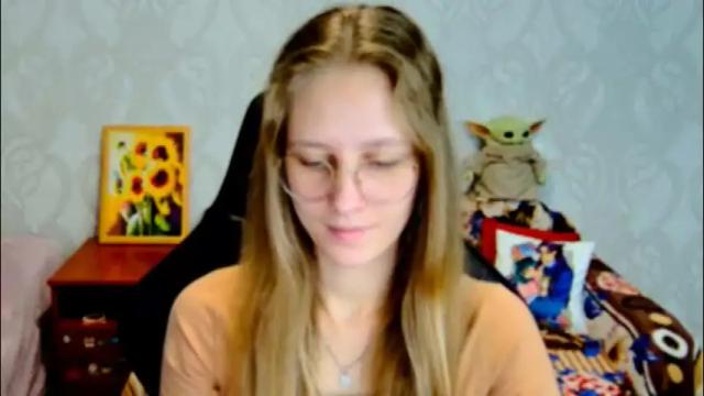 Image 11 of roxie_shy Stream on Chaturbate on 21 days ago
