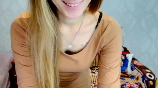 Image 3 of roxie_shy Stream on Chaturbate on 21 days ago